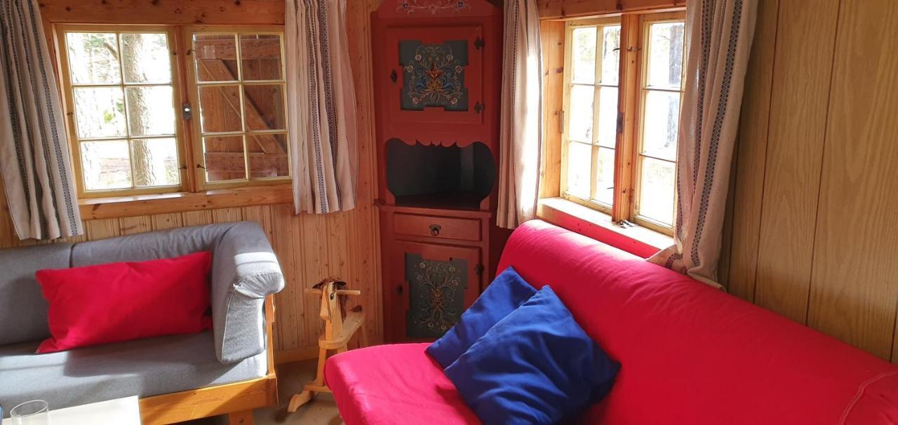 Cabin In The Woods, Lolandsvannet Near Kristiansand Vennesla Luaran gambar